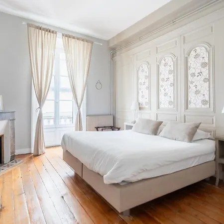 Bourgeois Hyper Centre-ville De Appartement Bordeaux