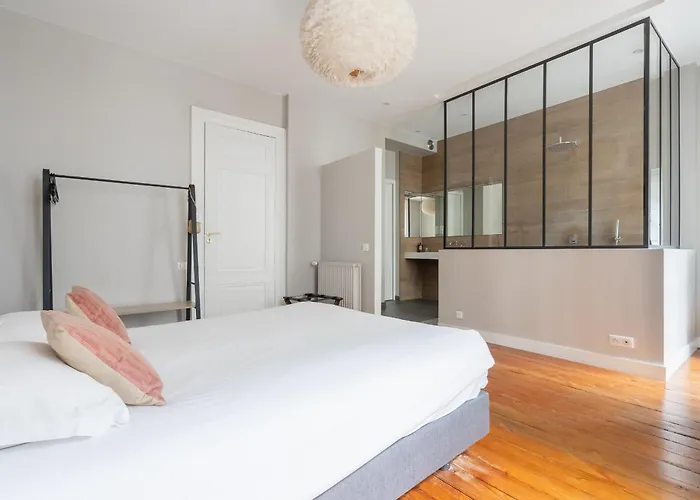 Bourgeois Hyper Centre-ville De * Bordeaux